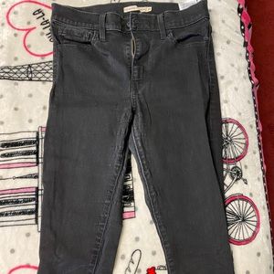 Levis  720 high rise supper skinny jeans